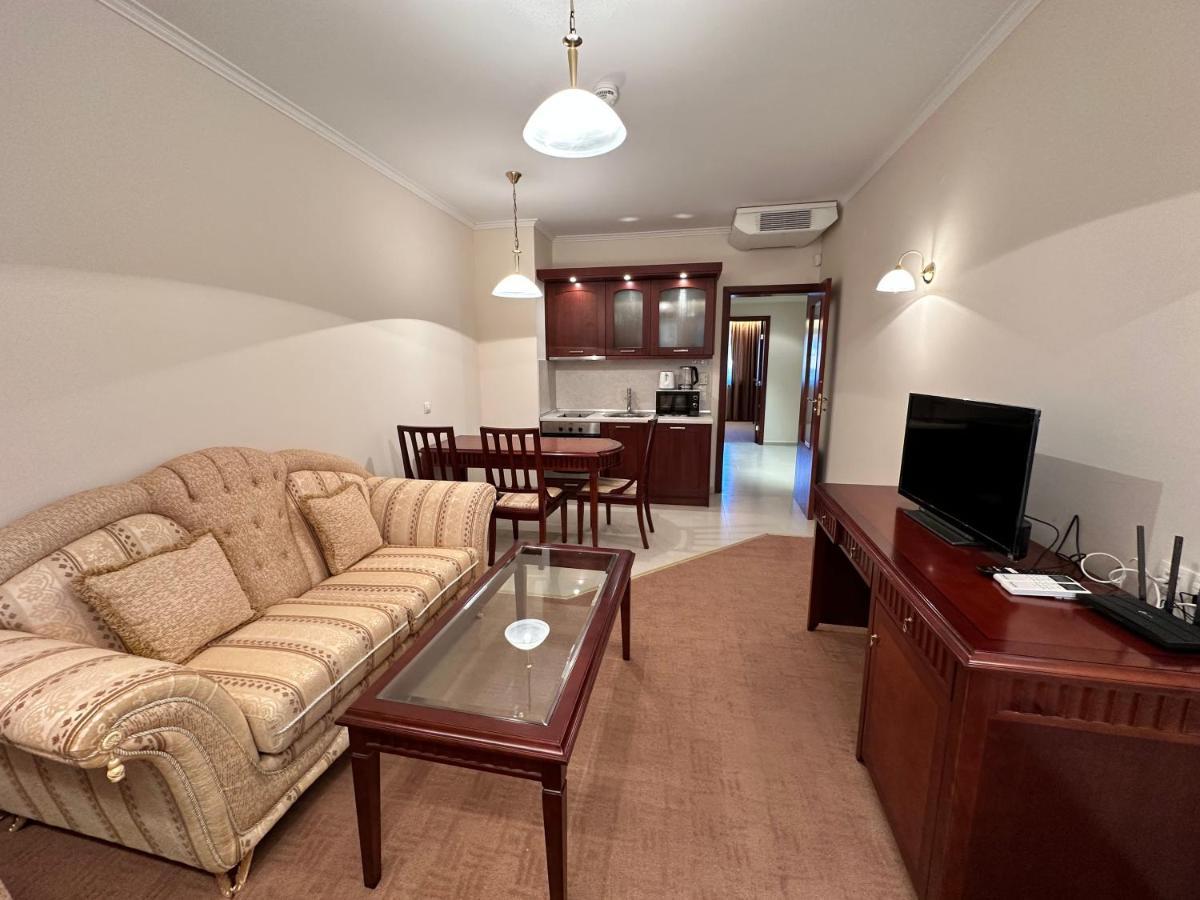 Great Apartments In Downtown Bansko Bagian luar foto
