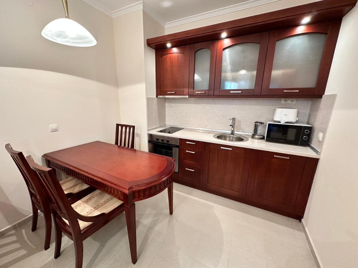 Great Apartments In Downtown Bansko Bagian luar foto