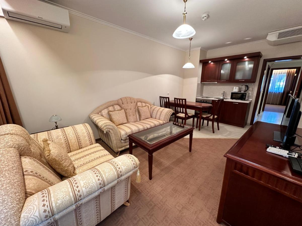 Great Apartments In Downtown Bansko Bagian luar foto
