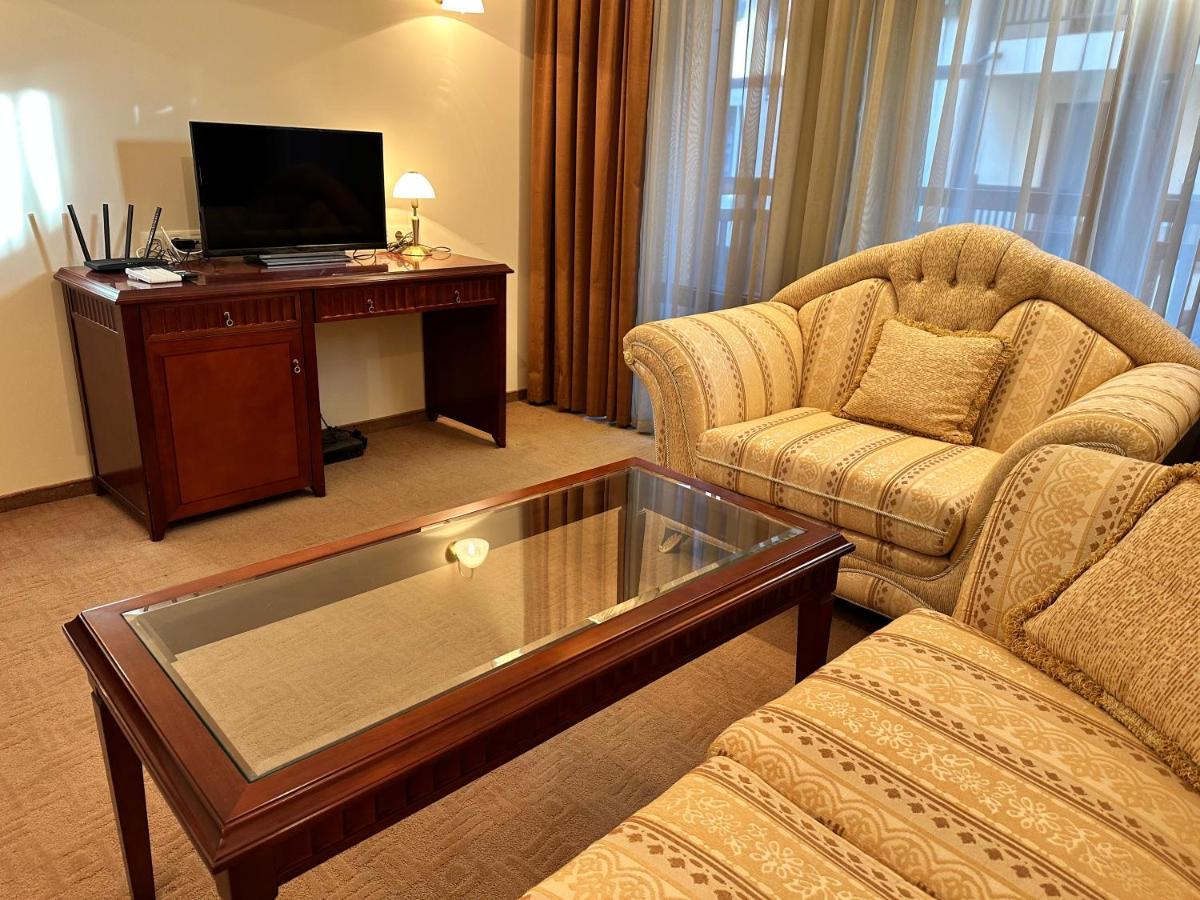Great Apartments In Downtown Bansko Bagian luar foto