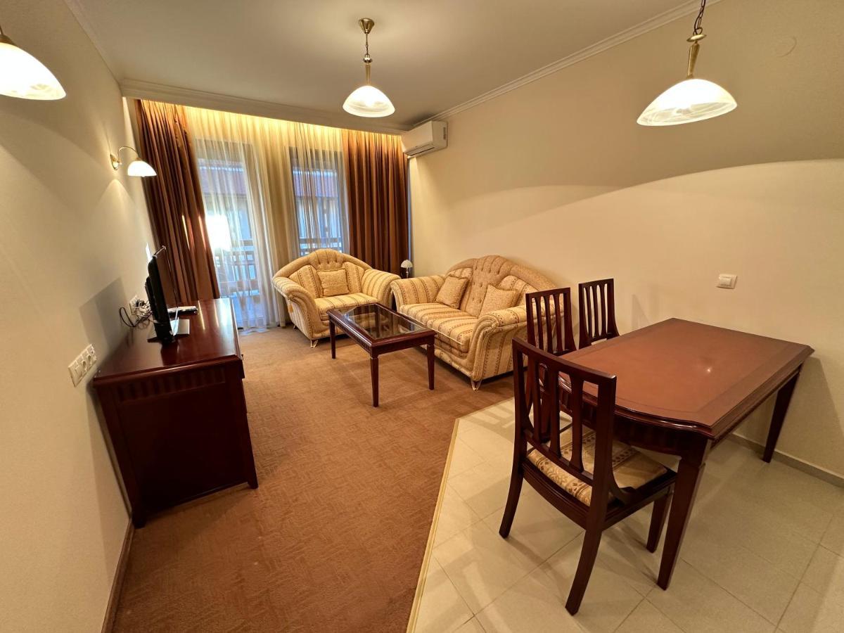 Great Apartments In Downtown Bansko Bagian luar foto